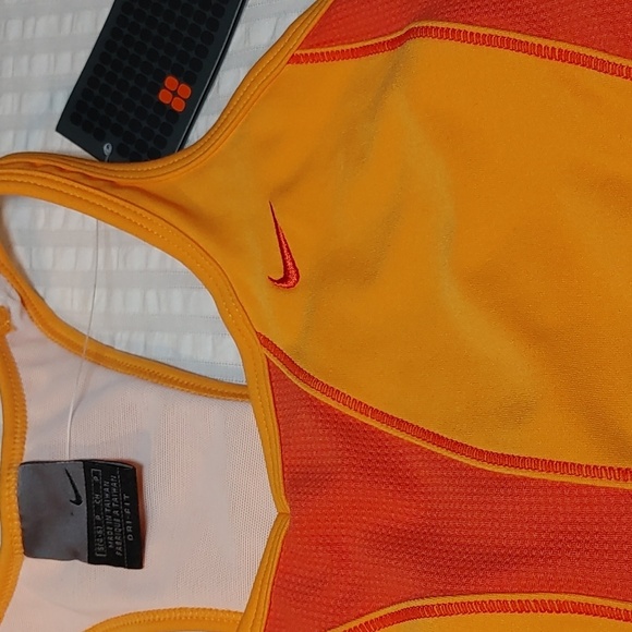 NEW Women's Nike Dri-fit Racer Back Sports Bra Size Small - Picture 4 of 10